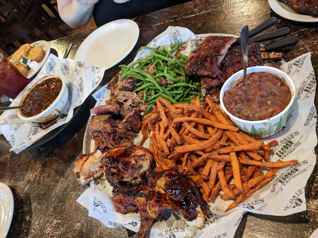 Smokin Daves BBQ & Brew | restaurant | 1940 Ken Pratt Blvd, Longmont, CO 80501, USA | 3039237427 OR +1 303-923-7427