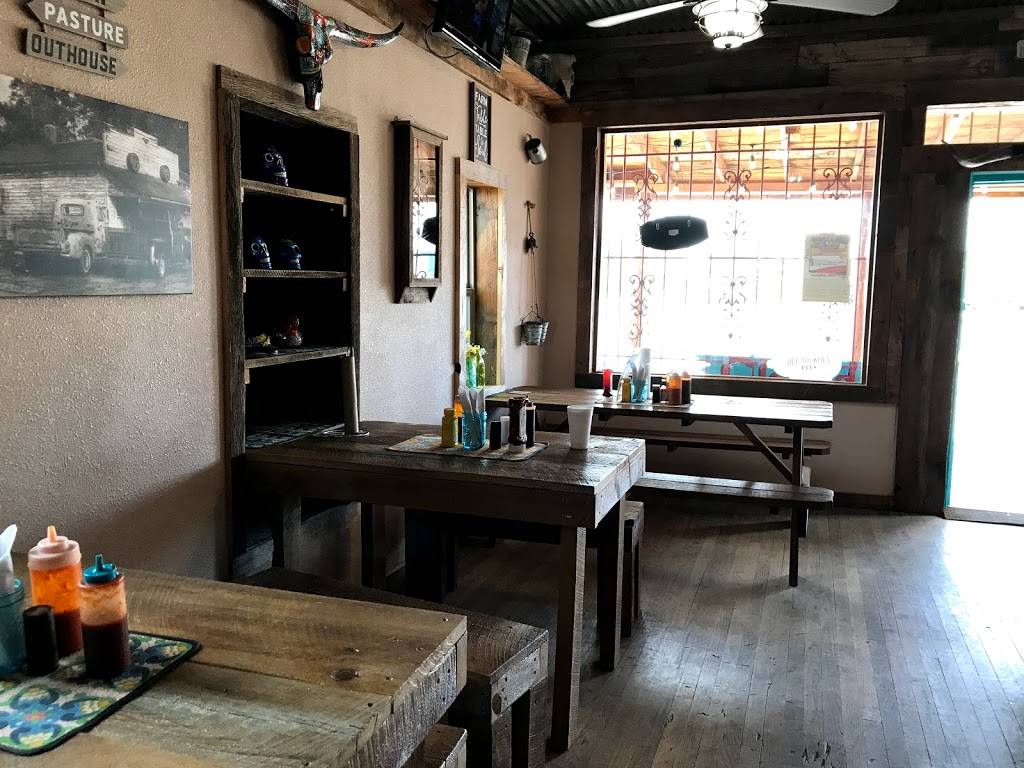 Wild West BBQ & Santa Fe Trading Co LLC | restaurant | 121 U.S. Rte 66 E, Moriarty, NM 87035, USA | 5058325496 OR +1 505-832-5496