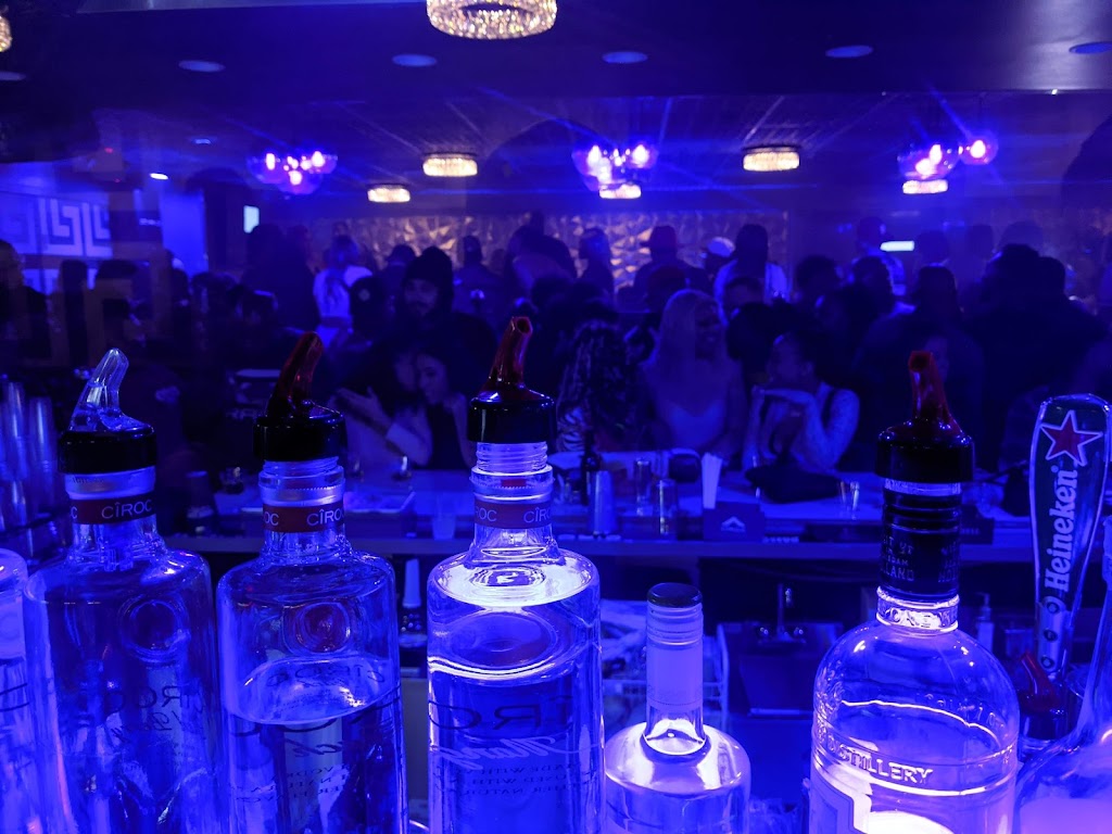 Azule Restaurant and Lounge | restaurant | 2625 Piedmont Rd NE, Atlanta, GA 30324, USA | 4042286892 OR +1 404-228-6892