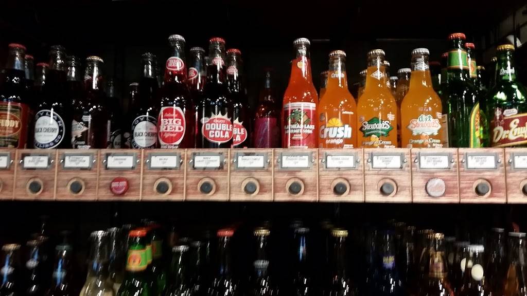 Cracker Barrel Old Country Store | restaurant | 1960 Mel Browning St, Bowling Green, KY 42104, USA | 2708438087 OR +1 270-843-8087