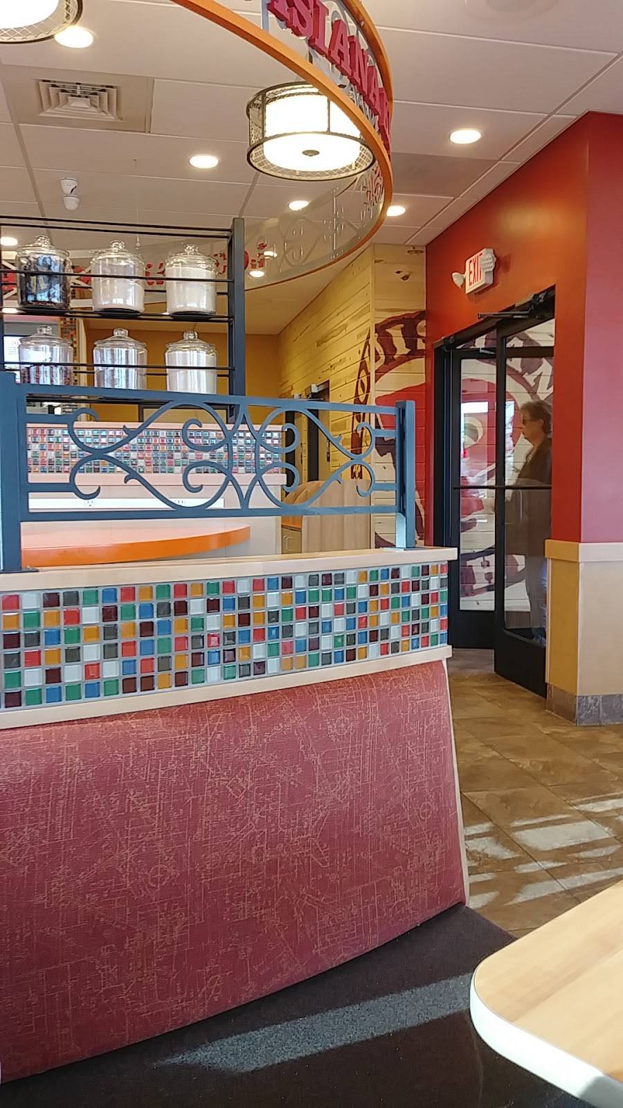 Popeyes Louisiana Kitchen | restaurant | 1379 Towne Square Blvd NW, Roanoke, VA 24012, USA | 5402650100 OR +1 540-265-0100