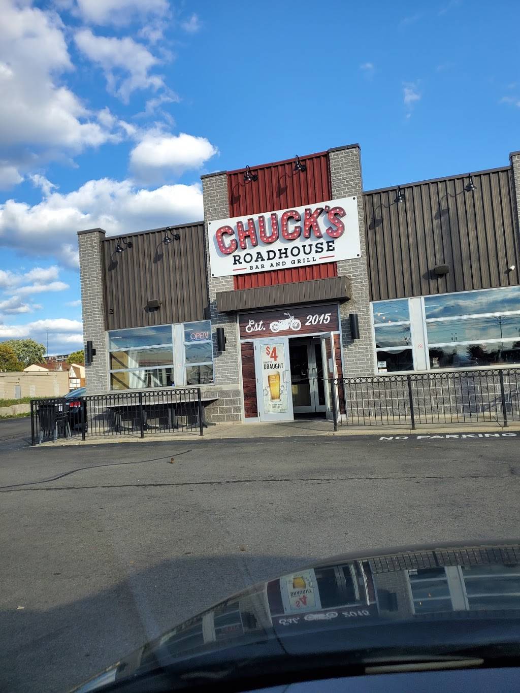 Chucks Roadhouse Bar & Grill | restaurant | 140 Centennial Pkwy N, Hamilton, ON L8E 1H9, Canada | 9056648817 OR +1 905-664-8817
