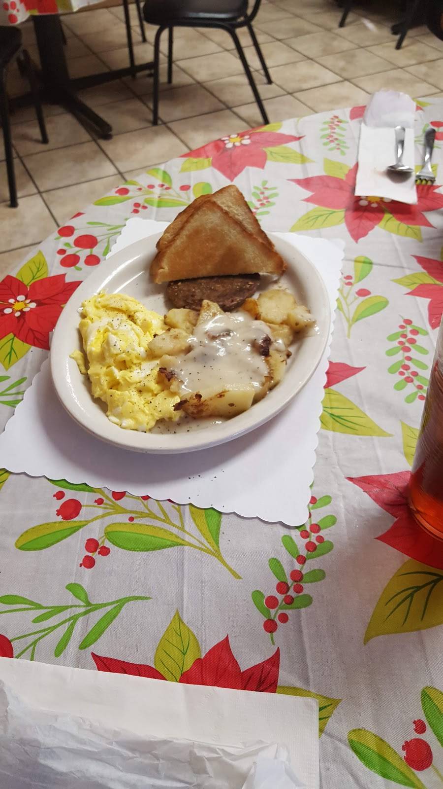 Moms Place | restaurant | 501 Hoult Rd, Fairmont, WV 26554, USA | 3045348055 OR +1 304-534-8055