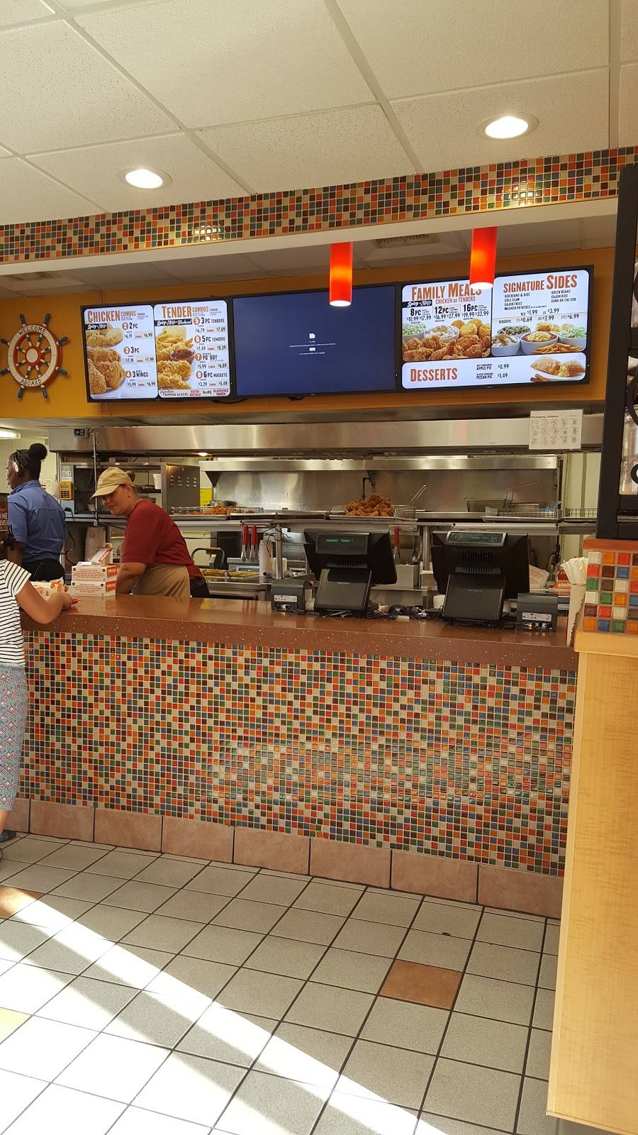 Popeyes Louisiana Kitchen | restaurant | 3027 Broadway Avenue J, Galveston, TX 77550, USA | 4097625744 OR +1 409-762-5744