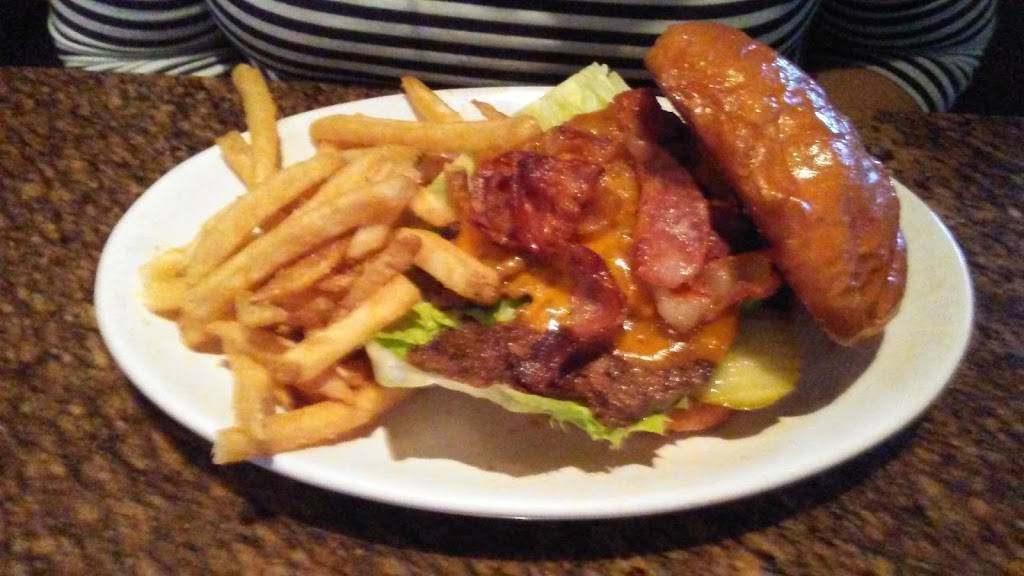 BJs Restaurant & Brewhouse | restaurant | 15022 Max Leggett Pkwy, Jacksonville, FL 32218, USA | 9047514935 OR +1 904-751-4935