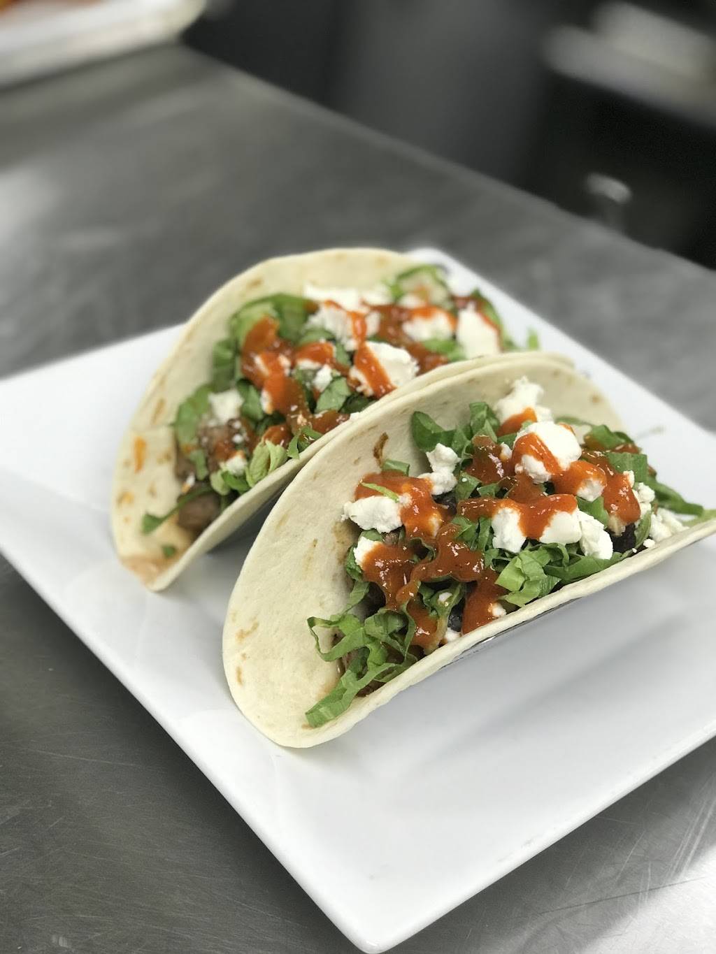 Verso Craft Kitchen & Bar | restaurant | 5619 Brecksville Rd, Independence, OH 44131, USA | 2167414444 OR +1 216-741-4444