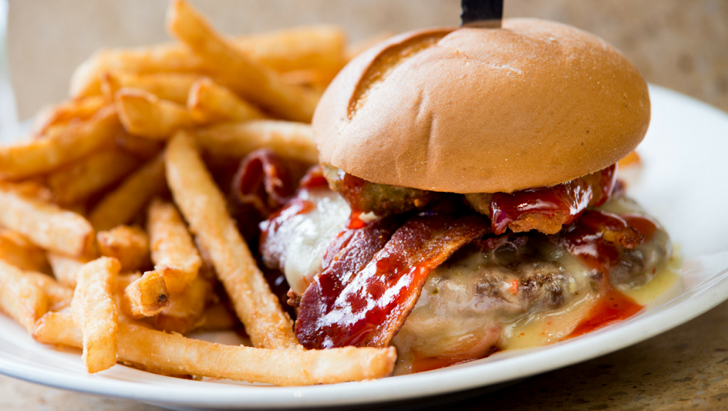 The Dugout Sports Bar and Grill | restaurant | 4180 Kitsap Way, Bremerton, WA 98312, USA | 3608131112 OR +1 360-813-1112