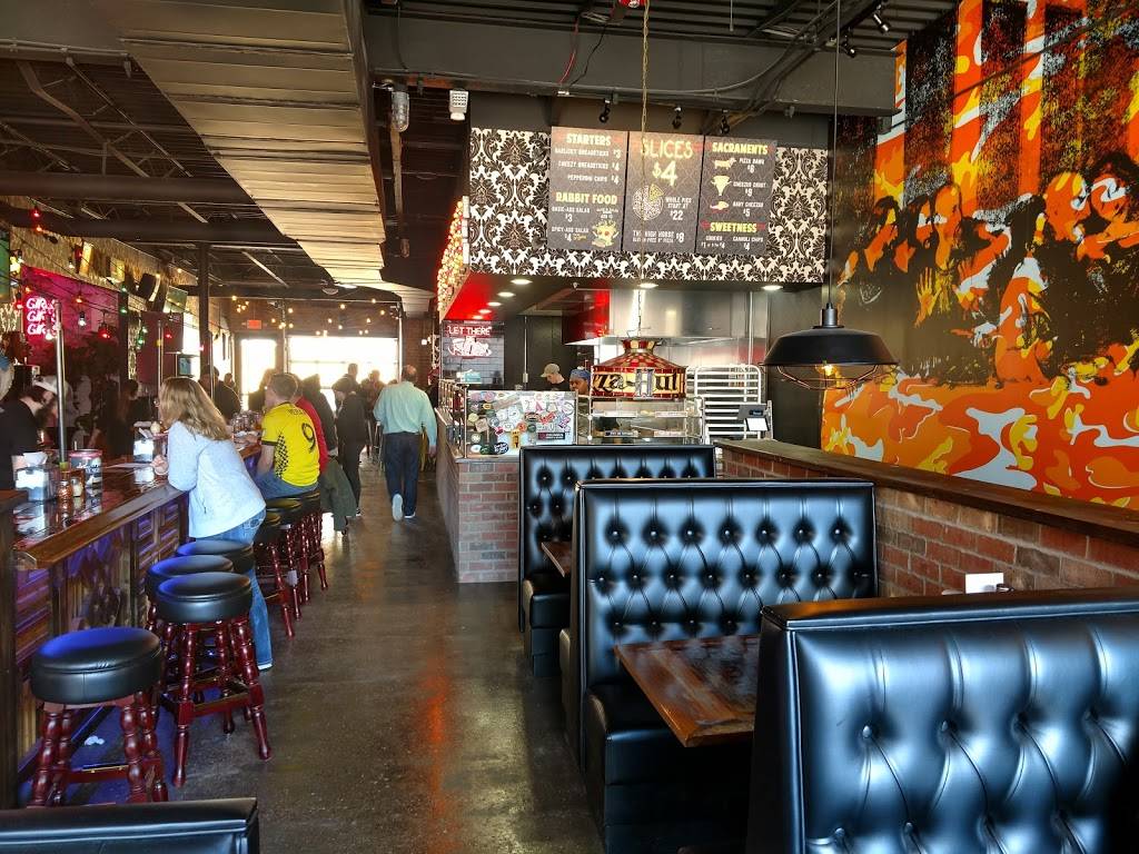 Mikeys Late Night Slice | restaurant | 2014 Elm St, Cincinnati, OH 45202, USA | 5132530417 OR +1 513-253-0417