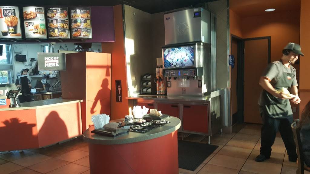 Taco Bell | meal takeaway | 10551 Carmenita Rd, Santa Fe Springs, CA 90670, USA | 5629031283 OR +1 562-903-1283