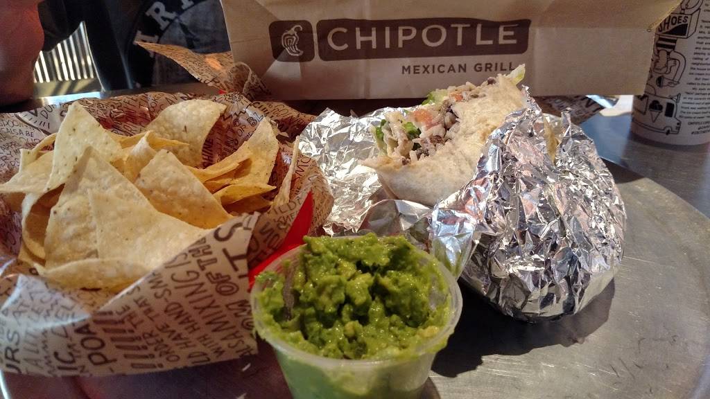 Chipotle Mexican Grill | restaurant | 3254 N John Young Pkwy, Kissimmee, FL 34741, USA | 4078463364 OR +1 407-846-3364
