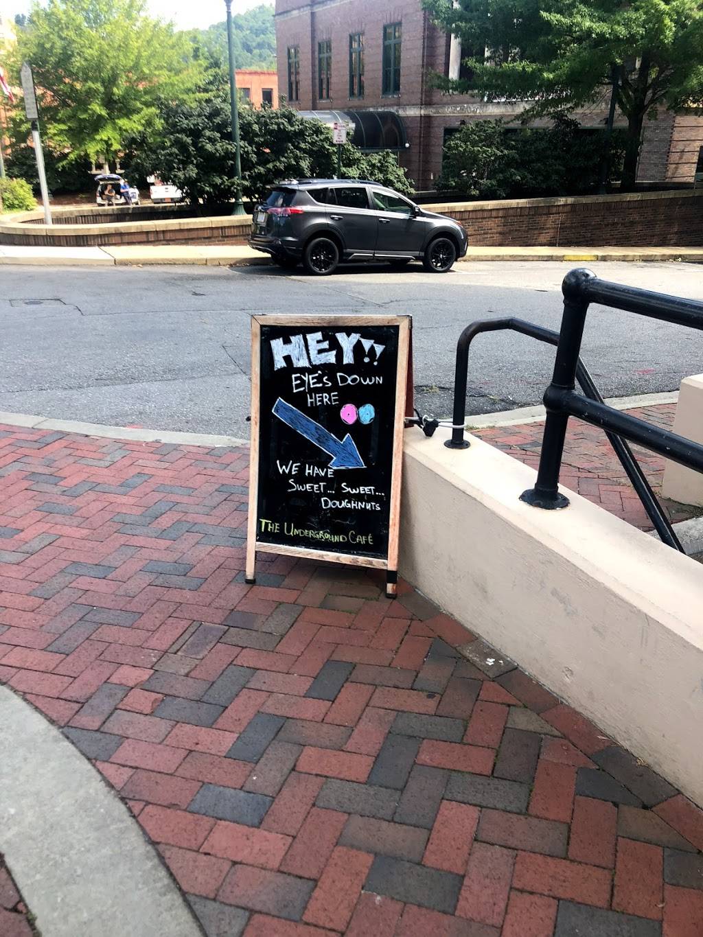 The Underground Cafe with DoughP Doughnuts | restaurant | 22 S Pack Square, Asheville, NC 28801, USA | 8284125718 OR +1 828-412-5718