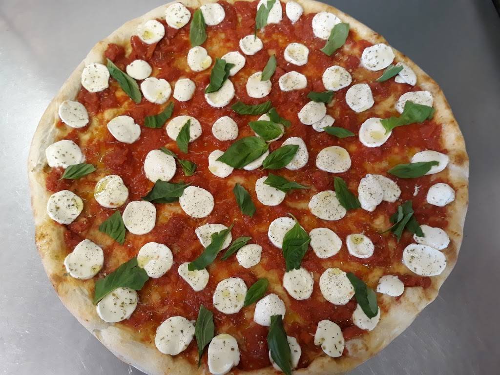 Rubinos Pizzeria | restaurant | 2415 Centreville Rd, Herndon, VA 20171, USA | 7037133335 OR +1 703-713-3335