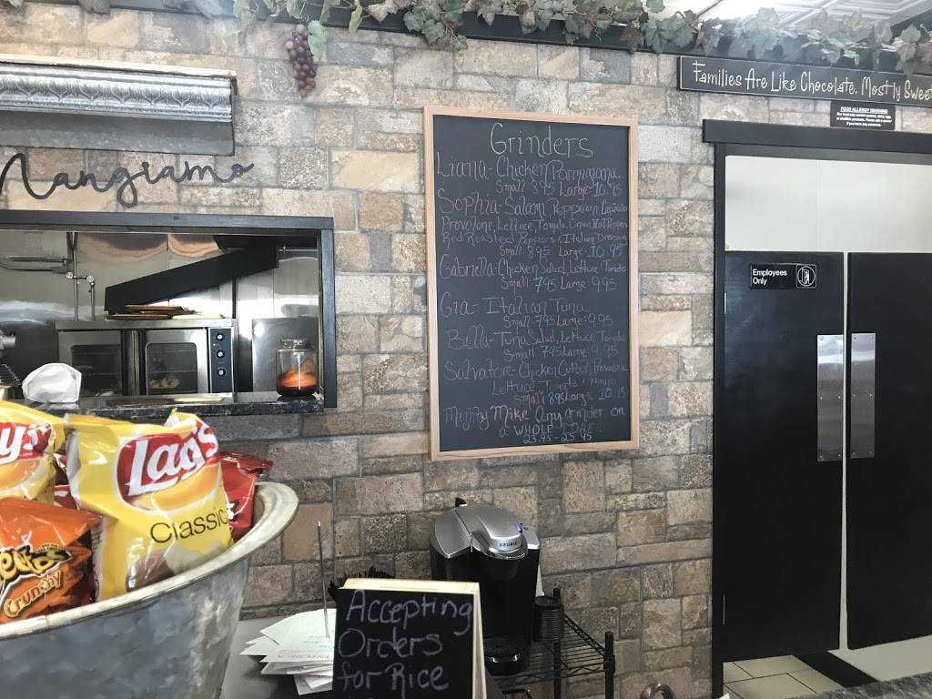 Mangiamo | restaurant | 1958 Smith St, North Providence, RI 02911, USA | 4013495028 OR +1 401-349-5028