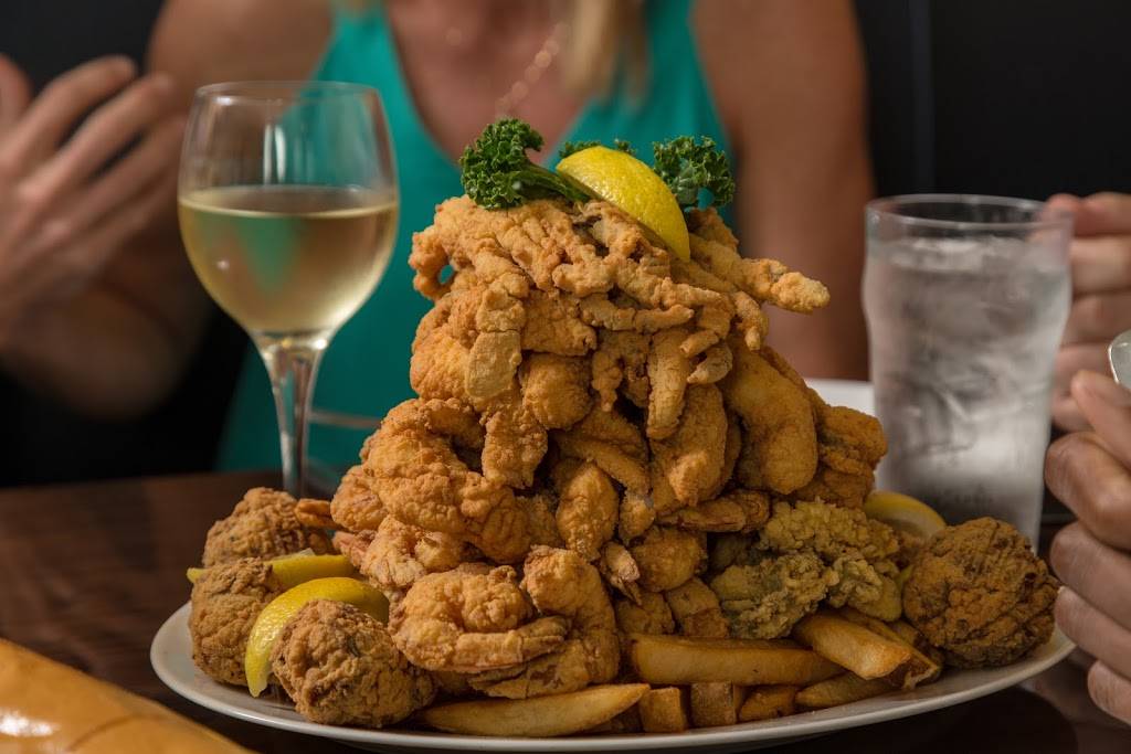 Deanies Seafood Restaurant & Seafood Market | restaurant | 1713 Lake Ave, Metairie, LA 70005, USA | 5048314141 OR +1 504-831-4141