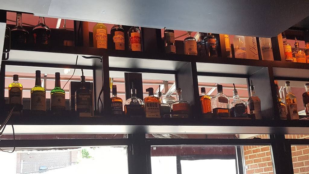 Marlows Tavern | restaurant | 5590 Prado Pl, Atlanta, GA 30342, USA | 4042558890 OR +1 404-255-8890