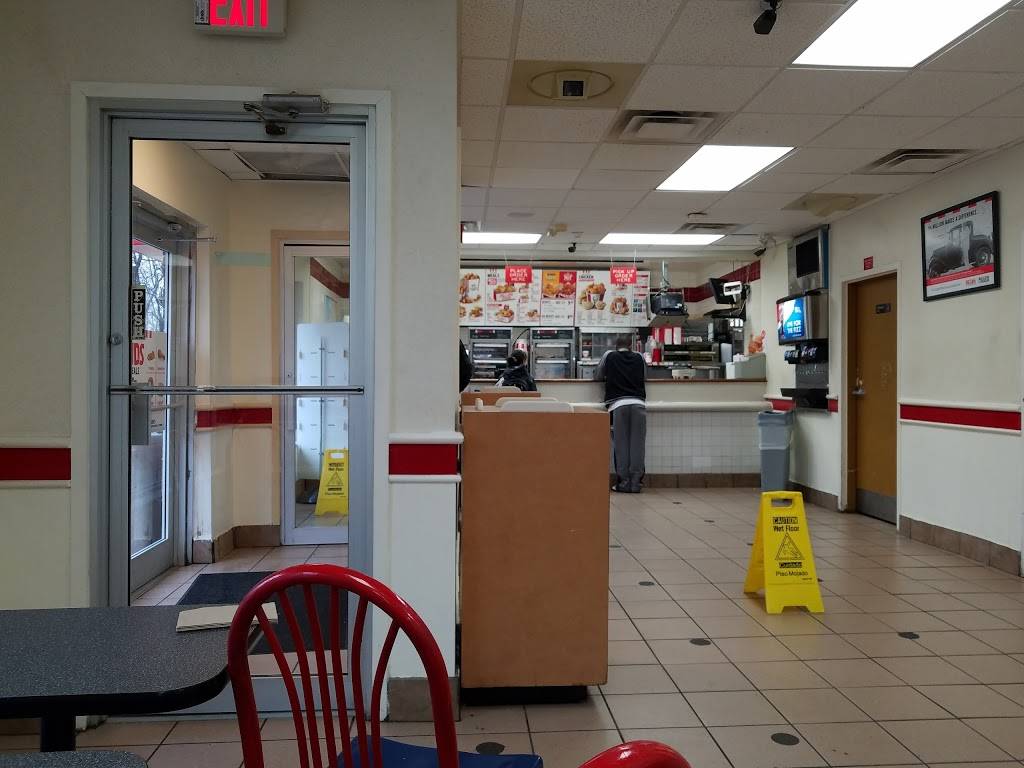 KFC | restaurant | 465 Washington St, Dorchester, MA 02124, USA | 6172882140 OR +1 617-288-2140