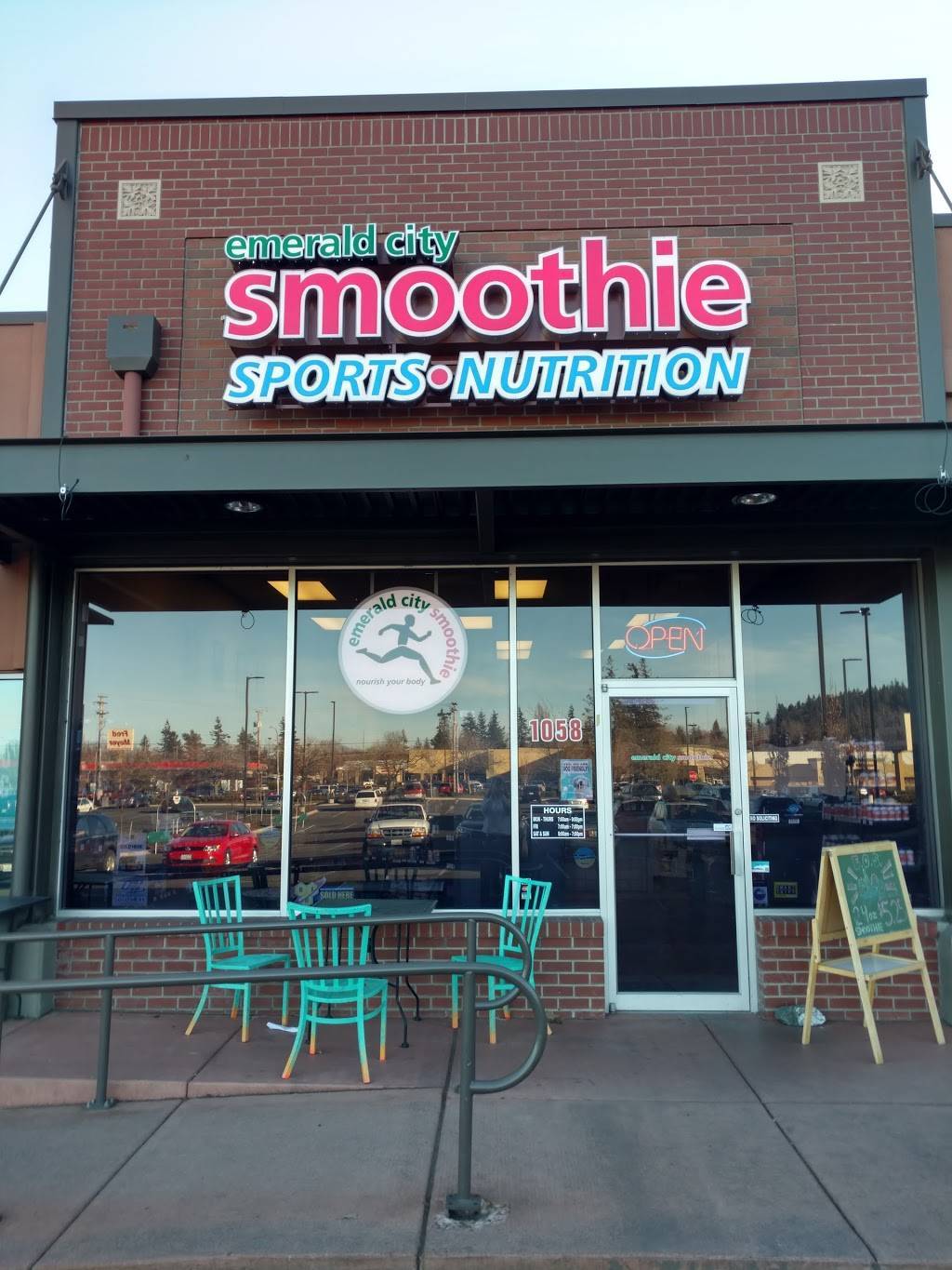 Emerald City Smoothie | restaurant | 1058 Lakeway Dr, Bellingham, WA 98229, USA | 3606472357 OR +1 360-647-2357