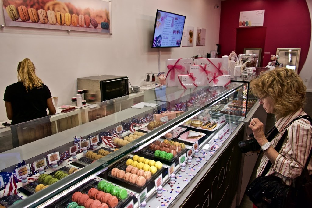 Le Macaron French Pastries | bakery | Countryside Mall, 27001 US Hwy 19 N #2002, Clearwater, FL 33761, USA | 7273154901 OR +1 727-315-4901