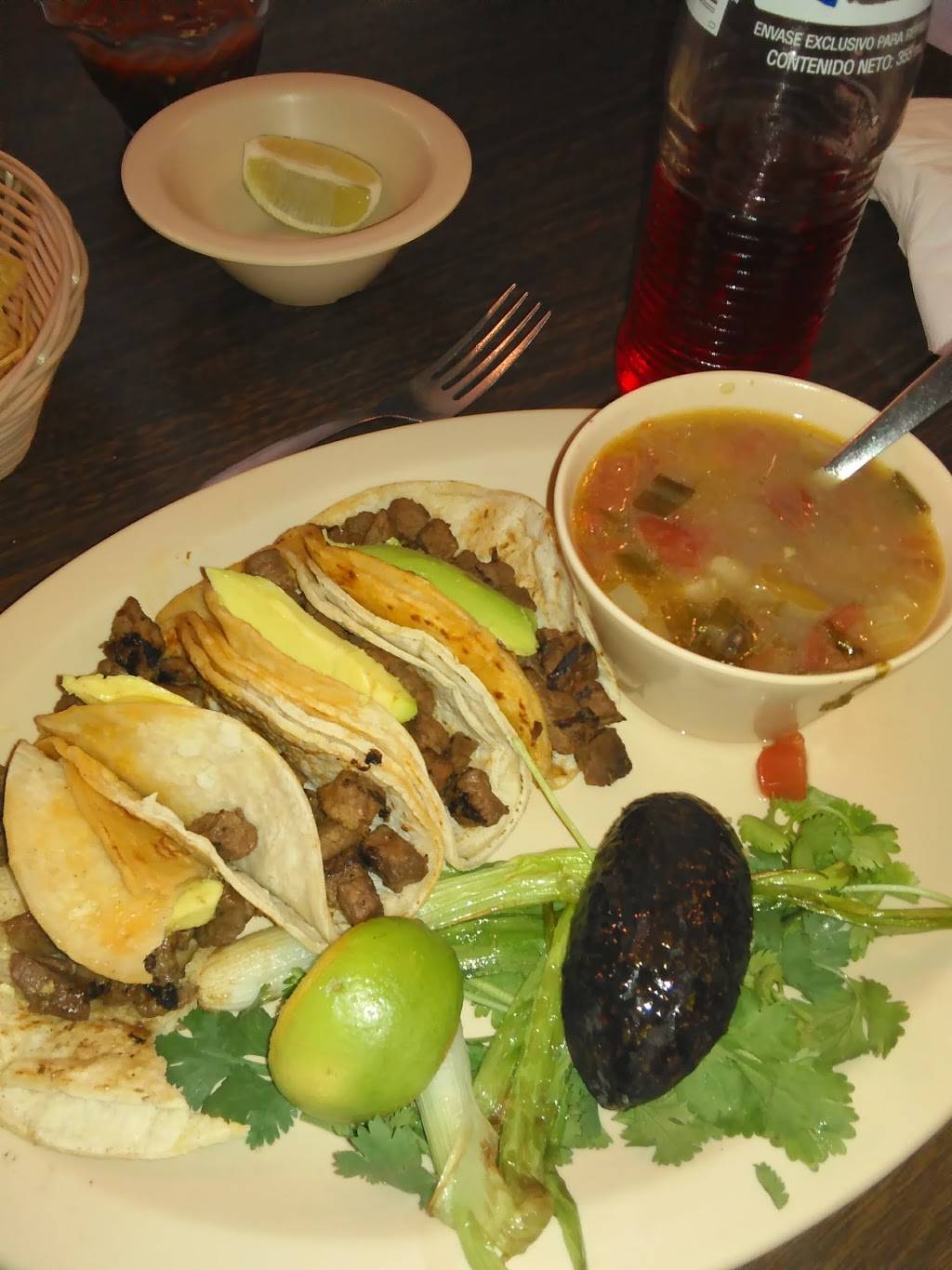 El Bronco | restaurant | 301 Old Coors Dr SW, Albuquerque, NM 87121, USA | 5058362711 OR +1 505-836-2711