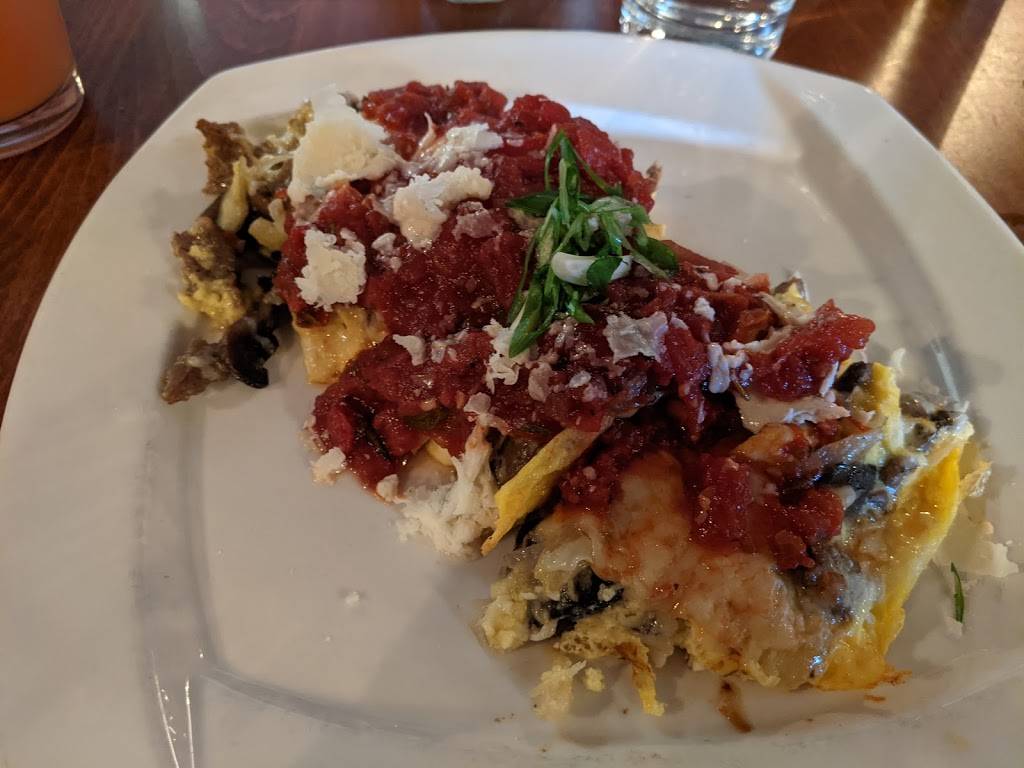 Crimson Oak Restaurant & Pub | restaurant | 51 N Madison Ave, North Vernon, IN 47265, USA | 8123526969 OR +1 812-352-6969