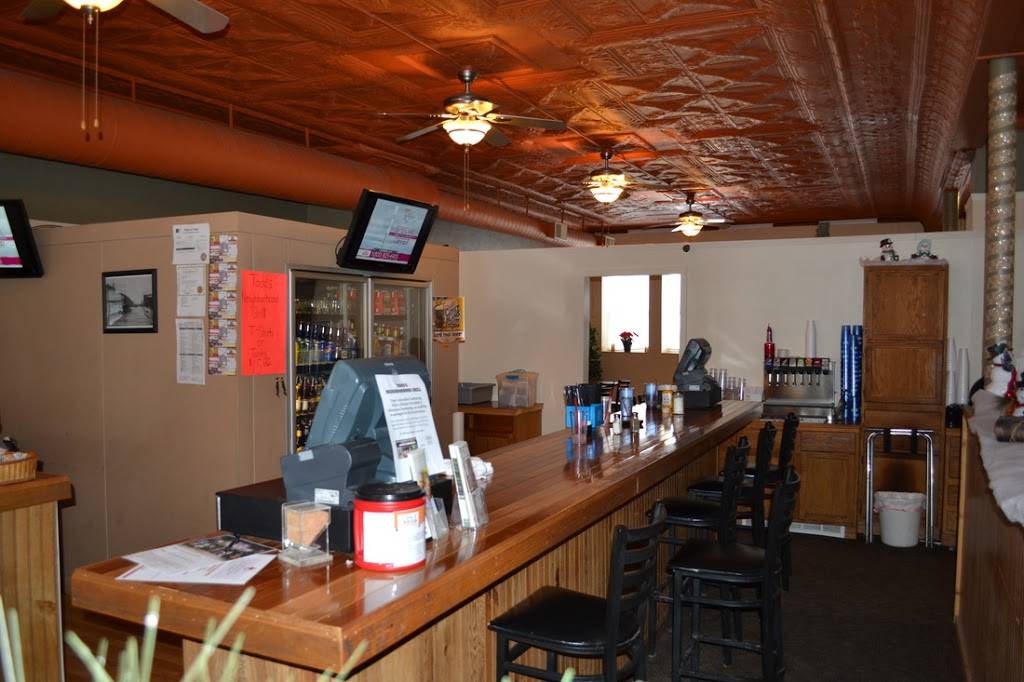 Todds Neighborhood Grill | restaurant | 207 3rd St, Parkersburg, IA 50665, USA | 3193468017 OR +1 319-346-8017