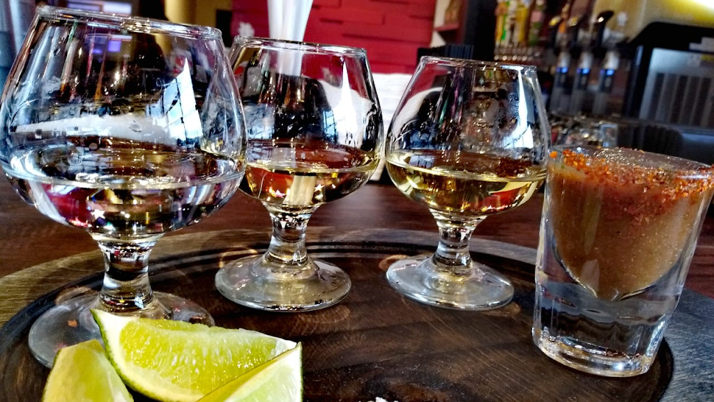 Que Onda Tacos + Tequila University City | restaurant | 9601 N Tryon St Suite K, Charlotte, NC 28262, USA | 9802995505 OR +1 980-299-5505