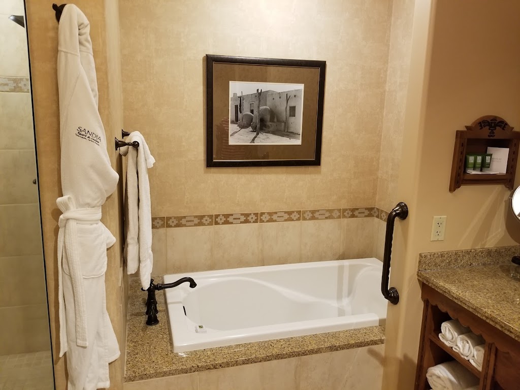 Sandia Resort & Casino | restaurant | 30 Rainbow Rd, Albuquerque, NM 87113, USA | 5057967500 OR +1 505-796-7500