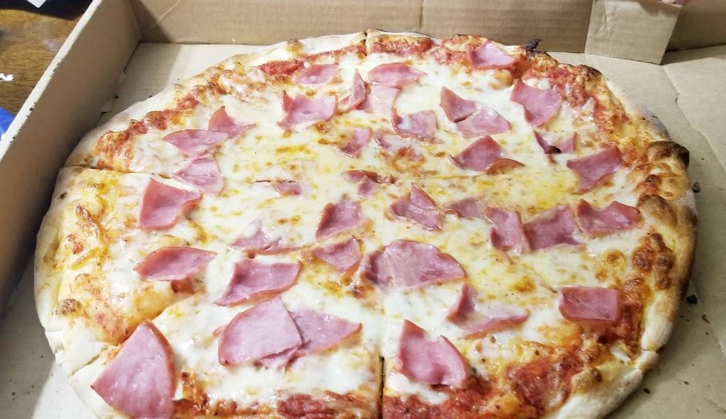 Lombardos Pizza | restaurant | 2307 Lee St SW, Wyoming, MI 49519, USA | 6165345600 OR +1 616-534-5600