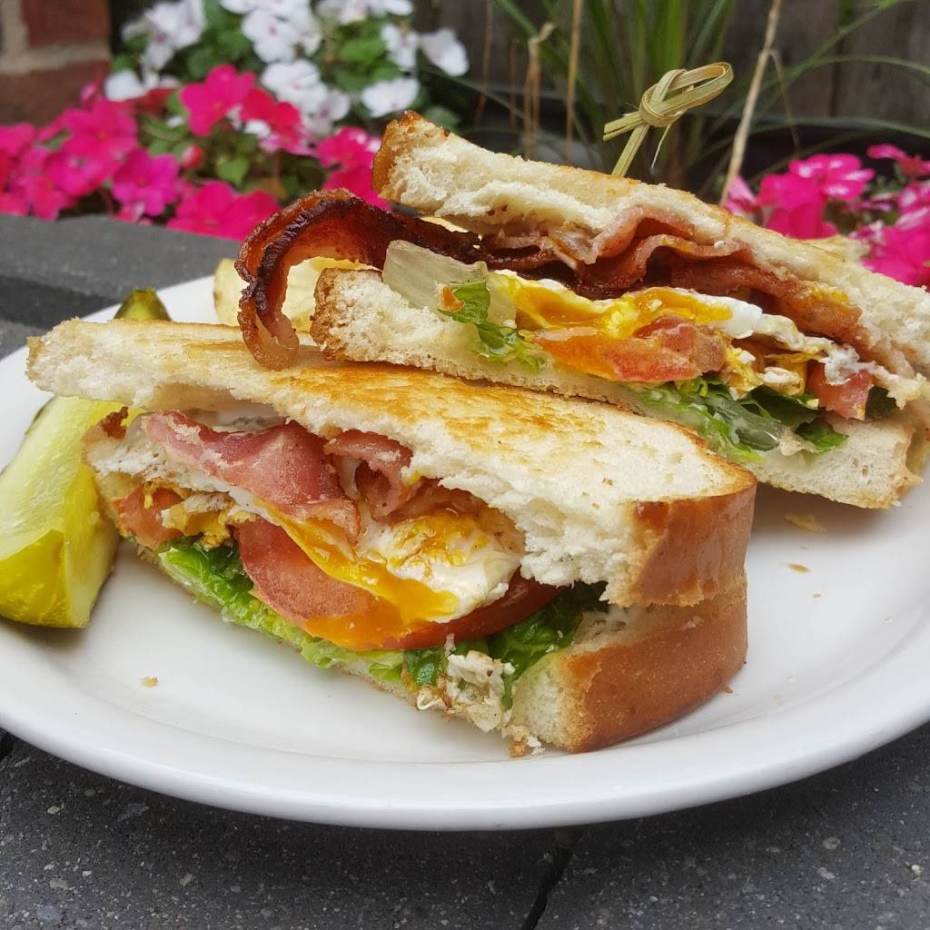 The Olde Towne Tavern | restaurant | 889 Oak St, Columbus, OH 43205, USA | 6142522955 OR +1 614-252-2955