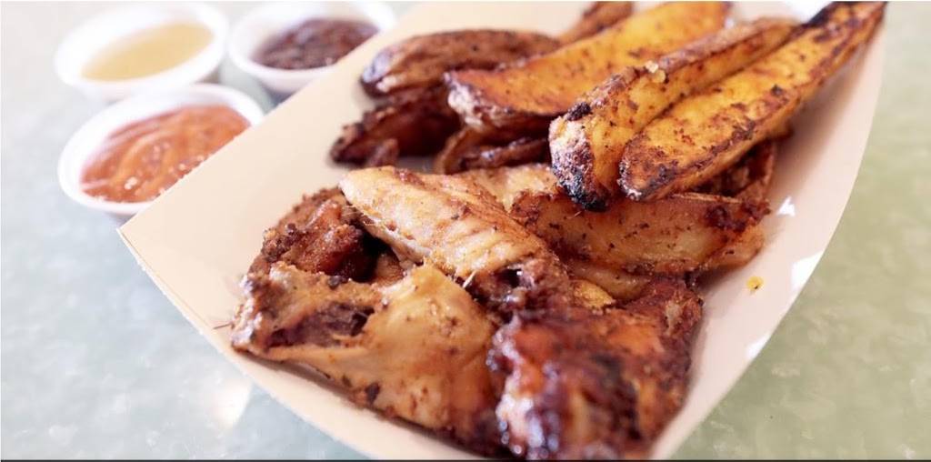 Savi Cafe & Catering | restaurant | 215 S Hamilton St, Madison, WI 53703, USA | 6082834903 OR +1 608-283-4903