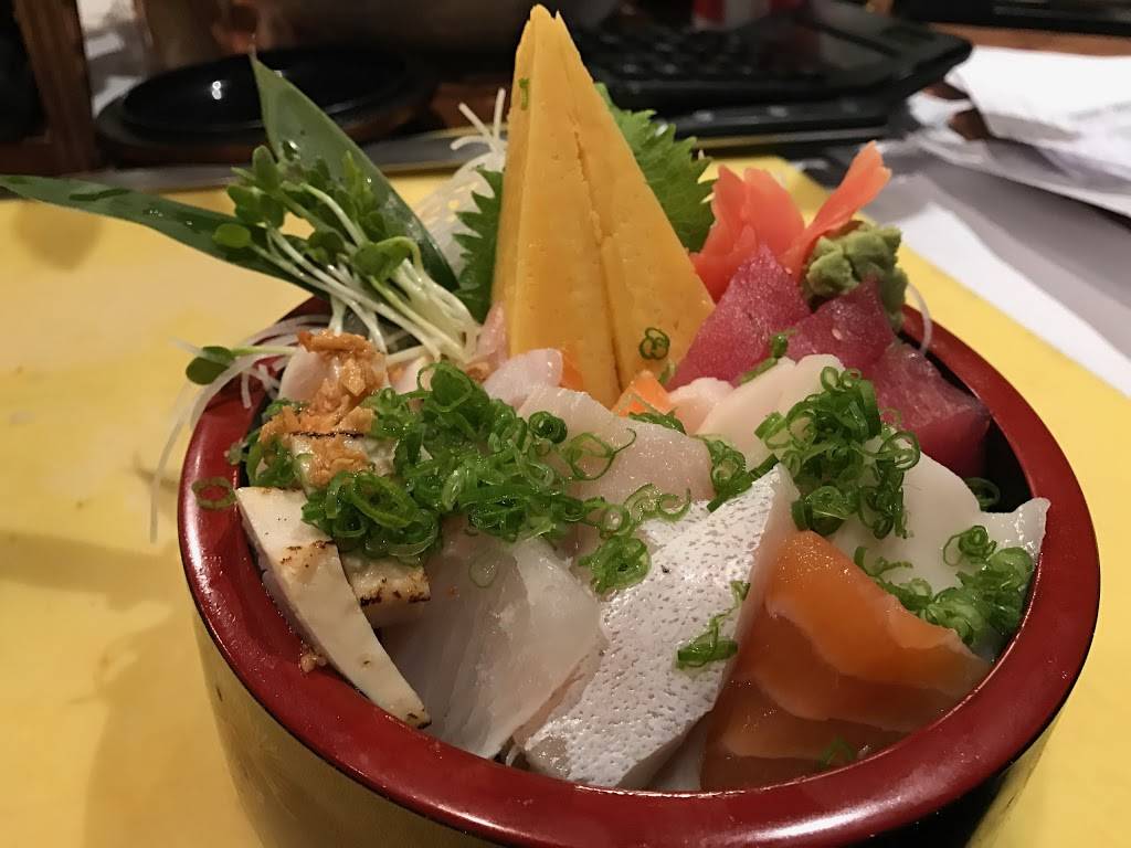 Hais Sushi & Pho | restaurant | 2617 8th Ave S #112, Nashville, TN 37204, USA | 6157605800 OR +1 615-760-5800