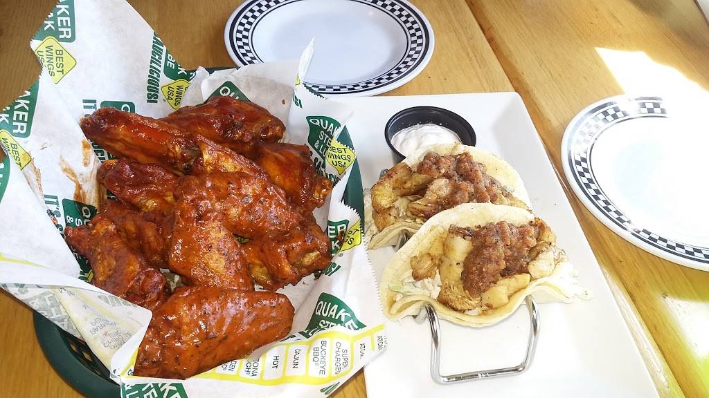 Quaker Steak & Lube | restaurant | 5935 Canal Rd, Valley View, OH 44125, USA | 2169869464 OR +1 216-986-9464