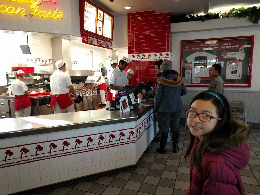 In-N-Out Burger | restaurant | 550 Newhall Dr, San Jose, CA 95110, USA | 8007861000 OR +1 800-786-1000