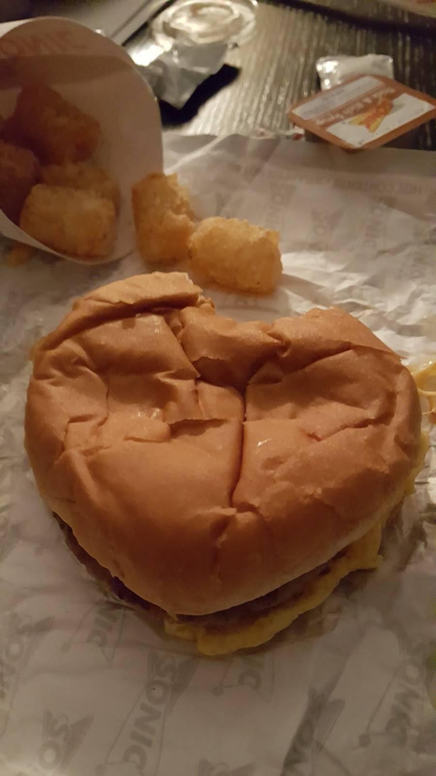 Sonic Drive-In | restaurant | 2016 S Cooper St, Arlington, TX 76013, USA | 8174606822 OR +1 817-460-6822