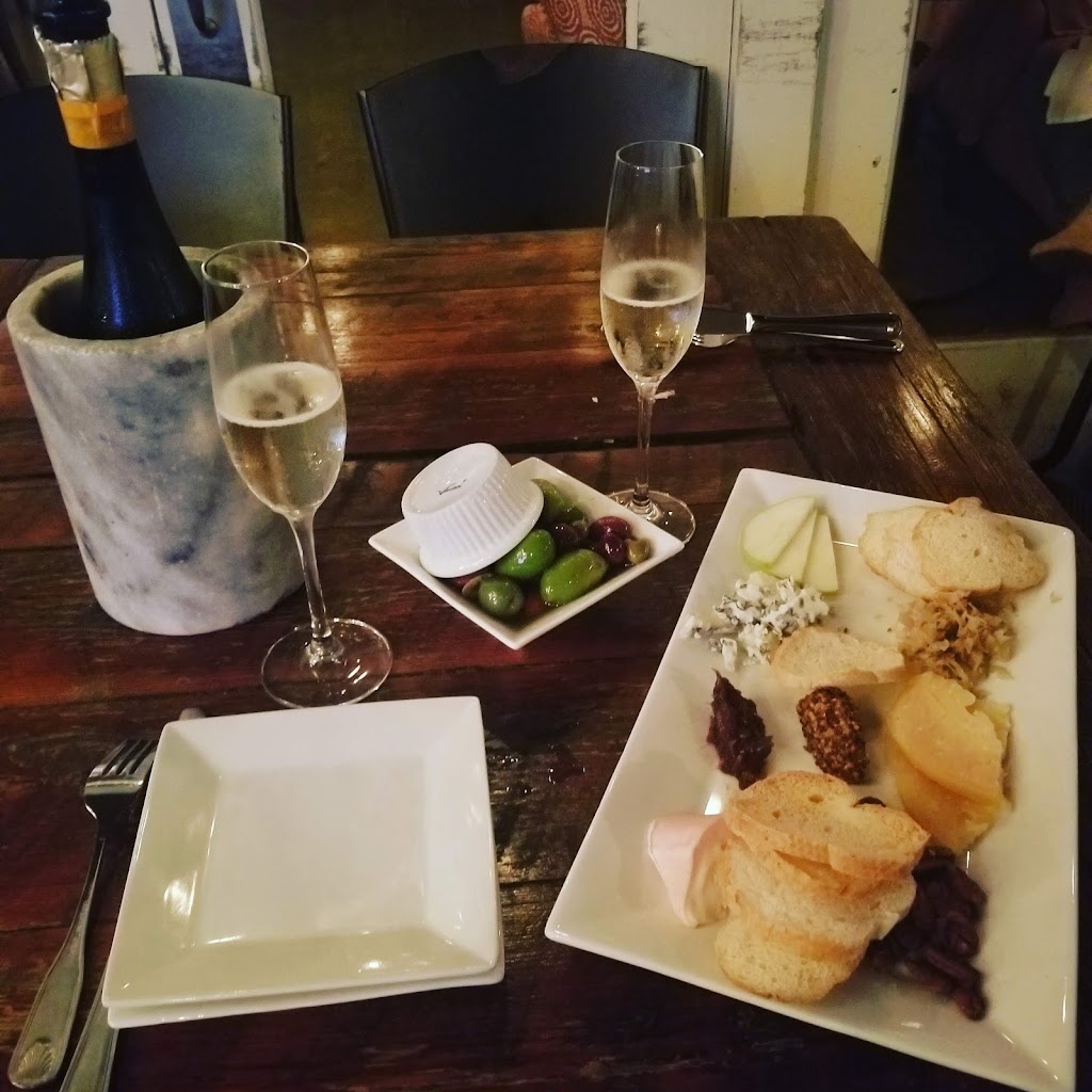 Oak & Ale | restaurant | 8118 Oak St, New Orleans, LA 70118, USA | 5043021485 OR +1 504-302-1485