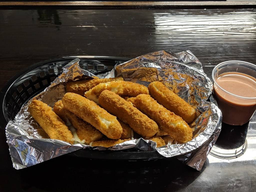 Hatter Sports Lounge | restaurant | 842 E New York Ave, DeLand, FL 32724, USA | 3863377756 OR +1 386-337-7756