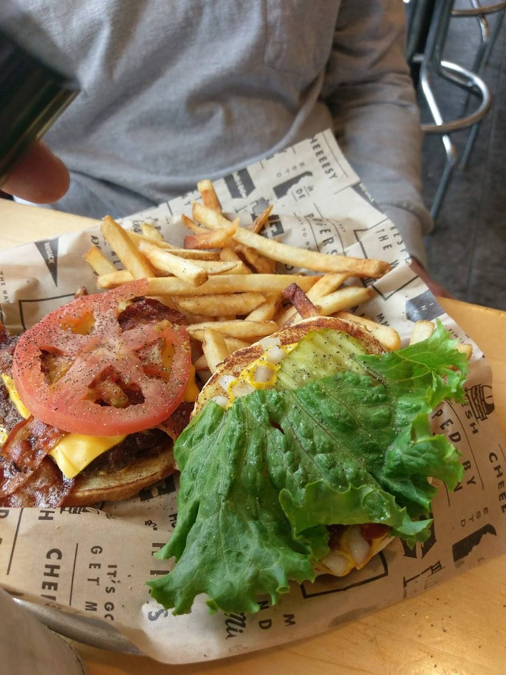 Wayback Burgers | restaurant | 327 S Broadway, Salem, NH 03079, USA | 6034586798 OR +1 603-458-6798