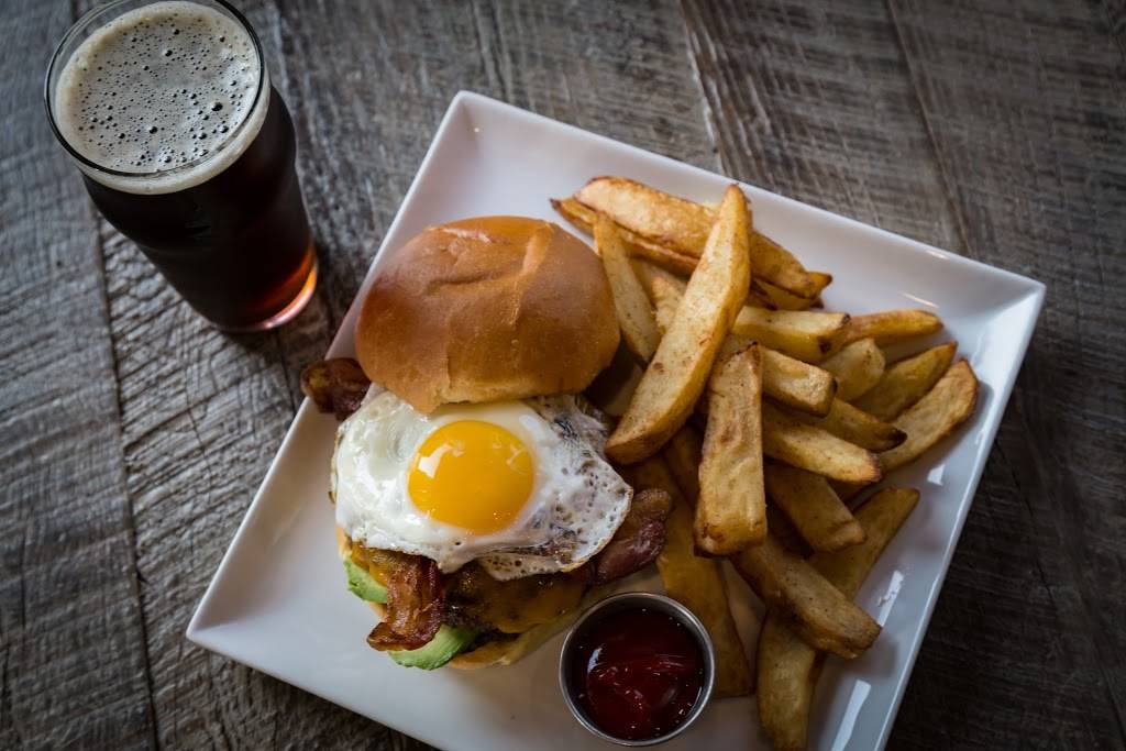 Craft 96 Draught House + Kitchen | restaurant | 2575 E League City Pkwy, League City, TX 77573, USA | 2815496095 OR +1 281-549-6095