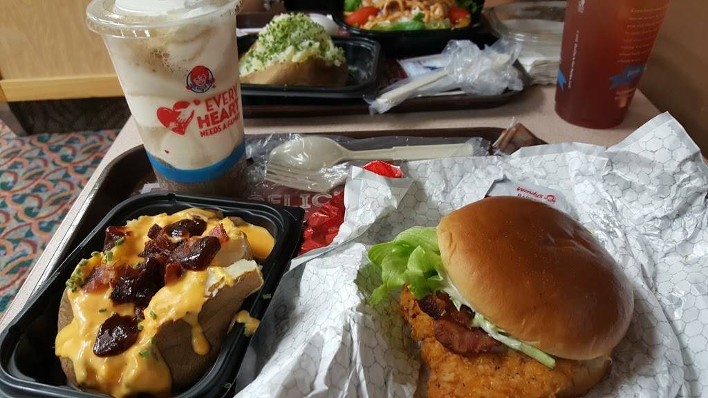 Wendys | restaurant | 9960 W Oakland Park Blvd, Sunrise, FL 33351, USA | 9547469008 OR +1 954-746-9008