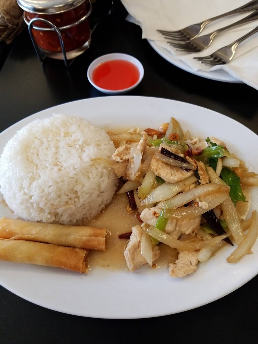 Coco Hut Thai Food | restaurant | 10690 Laurel Canyon Blvd, Pacoima, CA 91331, USA | 8183026145 OR +1 818-302-6145