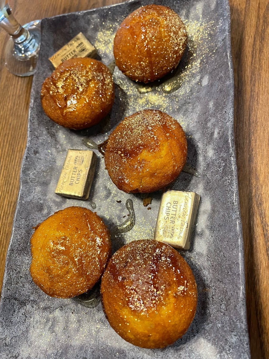 Celebritys Soul Food | restaurant | 431 S Highland St Ste 105, Memphis, TN 38111, USA | 9015870125 OR +1 901-587-0125