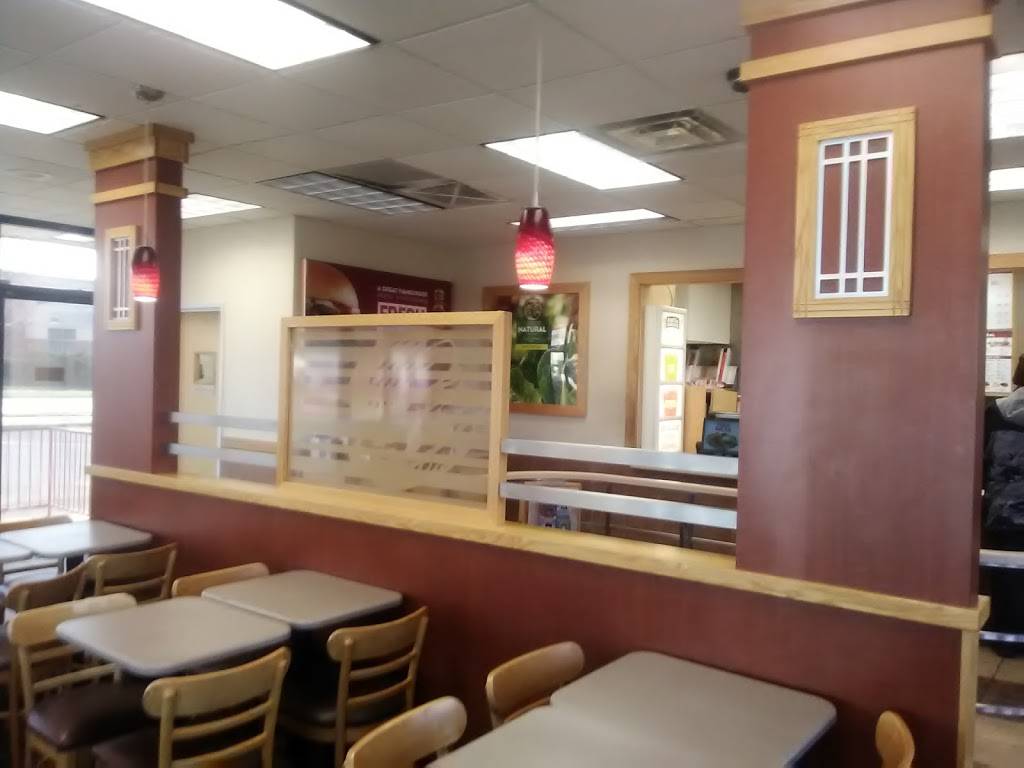 Wendys | restaurant | 3001 S Dixie Dr, Moraine, OH 45439, USA | 9374018665 OR +1 937-401-8665