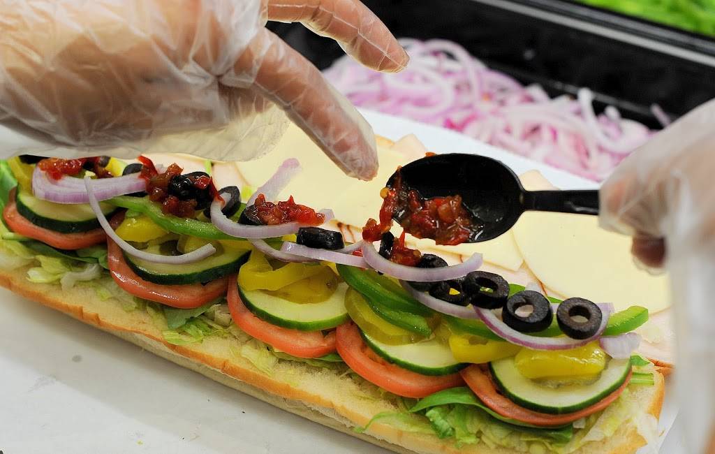 Subway Restaurants | restaurant | 10209 Grand Central Ave #106, Owings Mills, MD 21117, USA | 4103563131 OR +1 410-356-3131