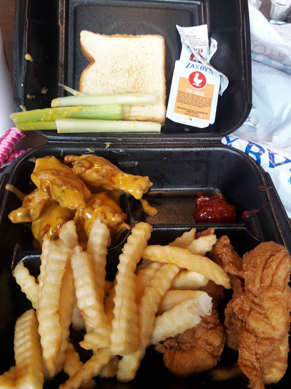 Zaxbys Chicken Fingers & Buffalo Wings | restaurant | 2240 Union Ave, Memphis, TN 38104, USA | 9014177908 OR +1 901-417-7908