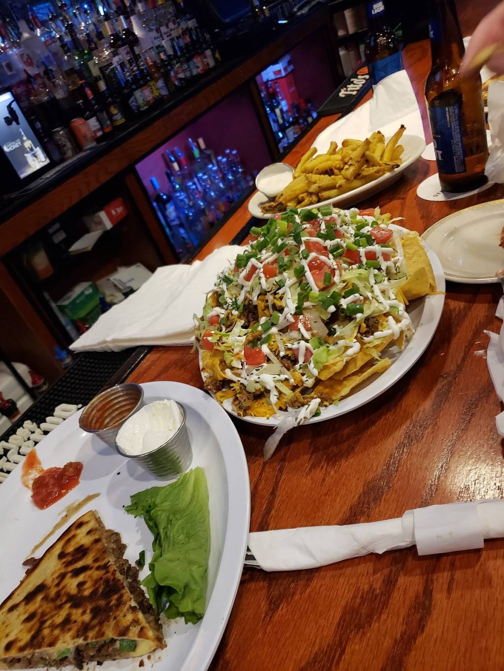 Break Time Bar & Grill | restaurant | 6186 Howdershell Rd, Hazelwood, MO 63042, USA | 3147783411 OR +1 314-778-3411