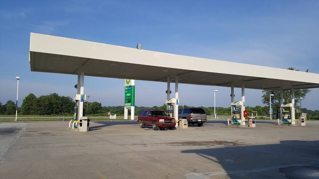 BP | restaurant | 15323 US-50, Dillsboro, IN 47018, USA | 8124323743 OR +1 812-432-3743