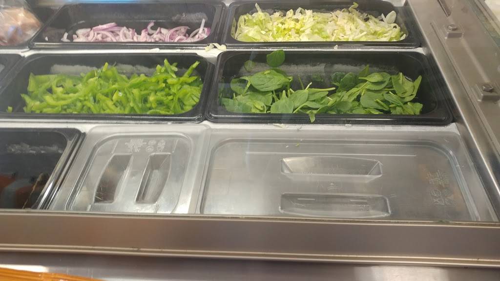 Subway Restaurants | restaurant | 9167 Kiefer Blvd Suite C Rosemont Plaza Shopping Center, Sacramento, CA 95826, USA | 9163627827 OR +1 916-362-7827