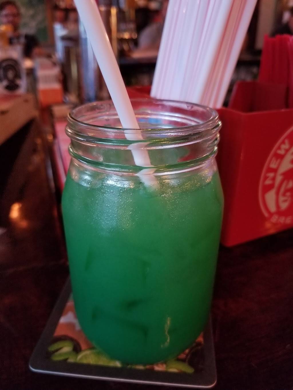 The Side Quest | restaurant | 17900 Detroit Ave, Lakewood, OH 44107, USA | 2162281212 OR +1 216-228-1212