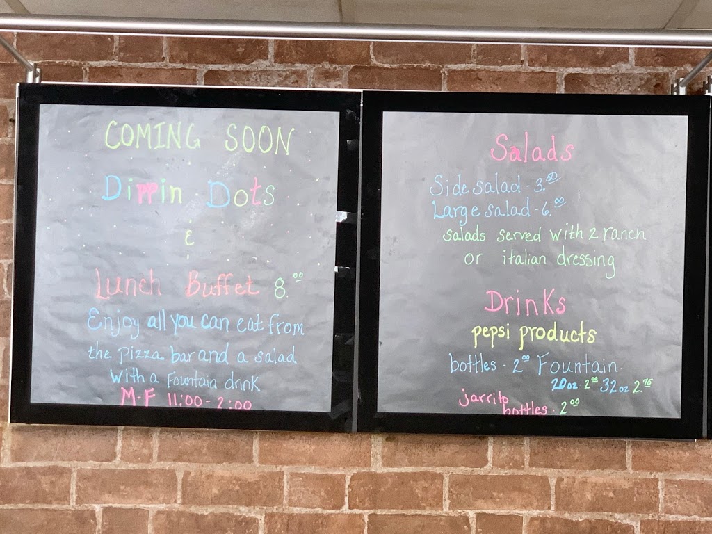 Vic’s Pizza | restaurant | 305 W College St, Columbiana, AL 35051, USA | 2056715100 OR +1 205-671-5100