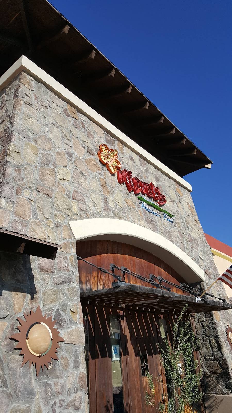 Miguels Cocina | restaurant | 970 Eastlake Pkwy #108, Chula Vista, CA 91914, USA | 6196562822 OR +1 619-656-2822